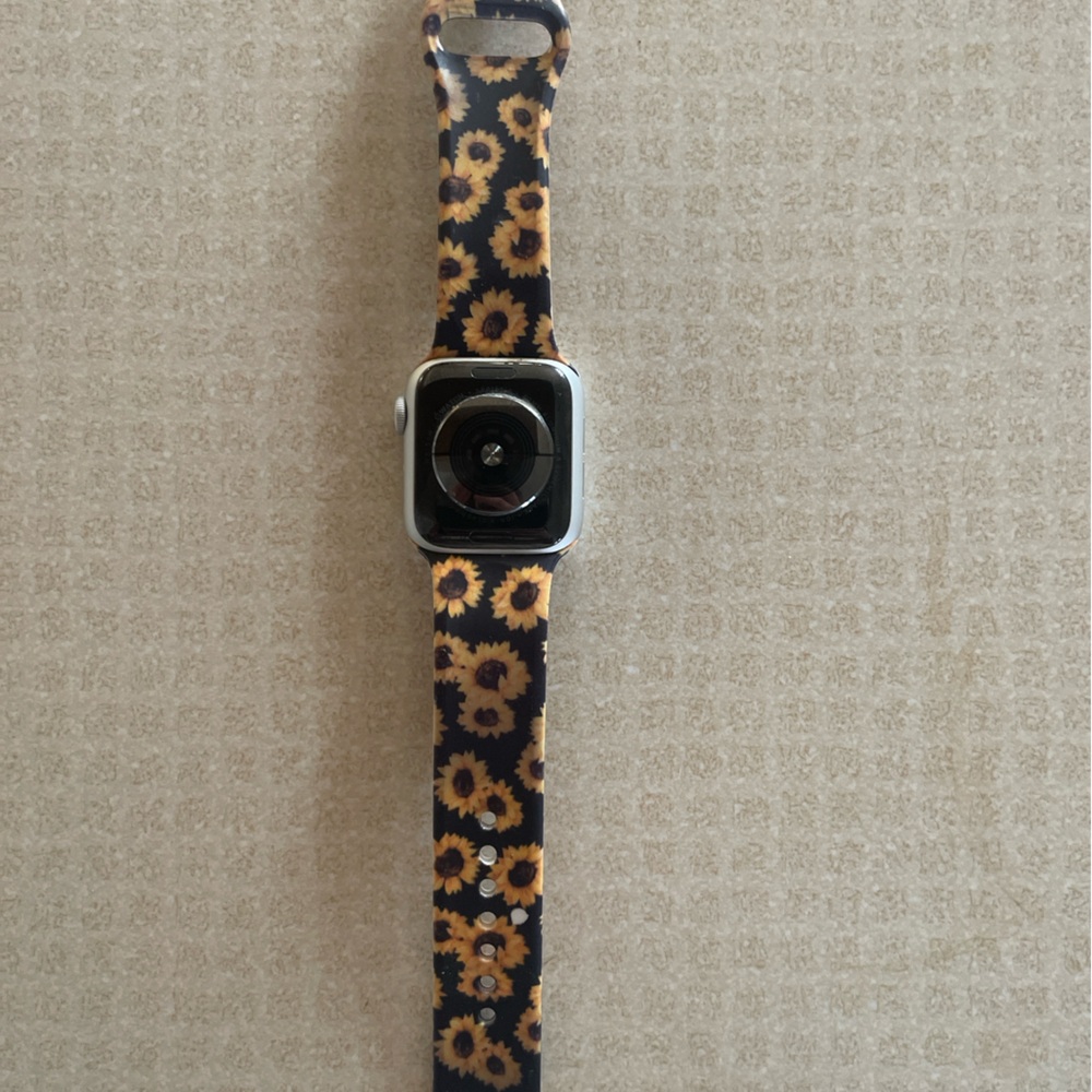 Apple Watch Series 4 with Sunflower Pattern Band - Picture 2 of 3